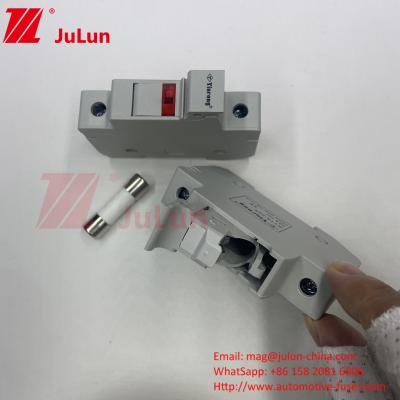 China Certified Solar PV Bus Box Fuse For Photovoltaic Module Protection CE Electric Solar PV Fuse Holder PV-32 100 for sale