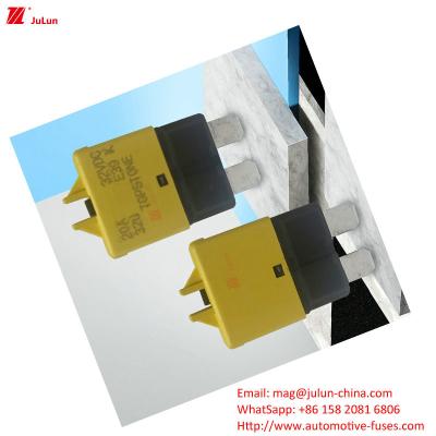 China Automotive Circuit Protection Fuse Holder Plastic / Nylon EU UL Standard 30A-500A Marine Copper Contact Circuit Breaker for sale