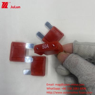 China MAXT Blade Fuse 40A Maintain Stability Grade PA66 Brass Vehicle Circuit Breakers for sale