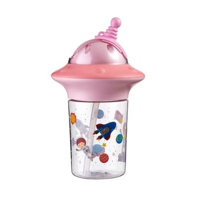 China Herbruikbare plastic strobekers met blauwe / oranje / gele / roze kleur 450 ml Te koop