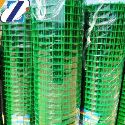 China Sustainable Galvanized PVC Coated Mesh Fence Panel Wire Mesh Welded Safety Fence for sale