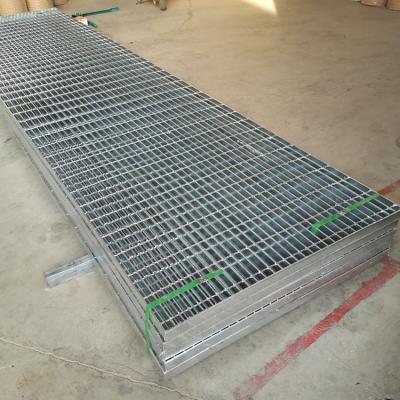 China Industrial Steel Components And Accessories For Tubing And Pipelines 25x3 Hot Dipped Galvanized Steel Grating for sale