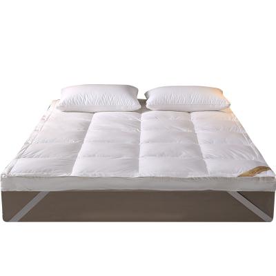 China Sustainable Custom Cotton Goose Down Sleeping Mattress Set Queen Size Mattress Feather Bed And Mattress Pad for sale