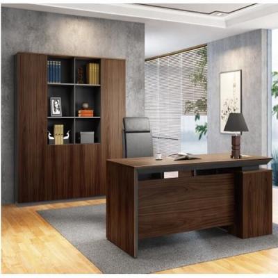 Cina New Qumun Executive Wooden Office Desk  High Tech Wooden Executive Office Desk in vendita