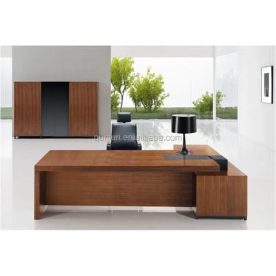 Cina Solid Wood Office Modern Furniture High End Executive Desk Office Table in vendita