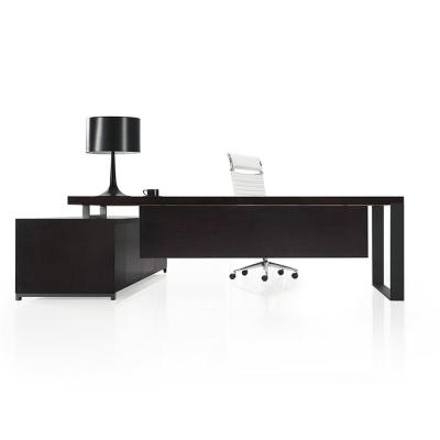 China Latest Modern Executive Desk Office Furniture Executive Table Design With Metal Leg For Ceo Director à venda