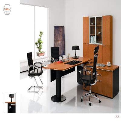 China High Quality Design Metal Frame Executive Office Table Office Furniture zu verkaufen