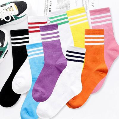 China Logo Design Letters Breathable 100% Cotton School Custom Fashion Sports Weed Men And Women Leisure Similar To Luxury Brand Socks For Women for sale