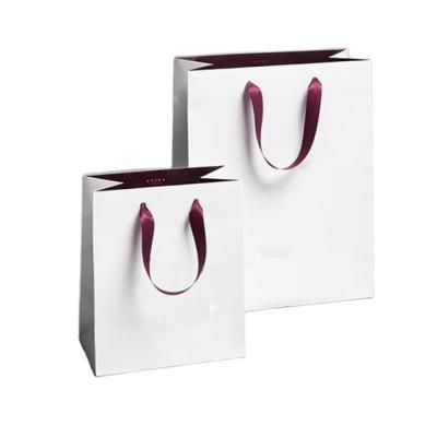 China Modern Wholesale Eco Friendly Californ White Paper Customized Shopping Bag for sale