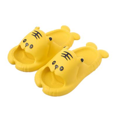 China Cute Heart Non-slip Home Indoor Anti-slippery Tiger Parent-Child Girl's Slippers EVA Shit Slippers Female Summer for sale