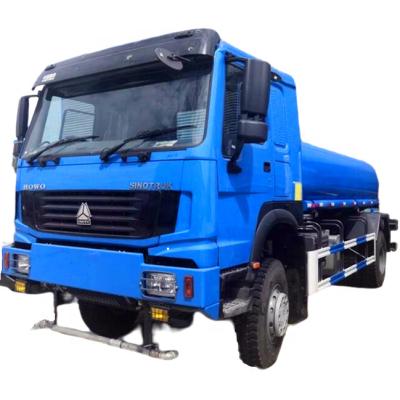 China Water Sprinkling Sinotruk Howo 4x4 Water Tanker Truck For Sale Peru for sale