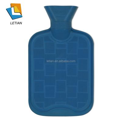 China Natural Rubber Fashion Water Bottle Rubber Hot Bag Hot Relaxing Heat / Cold Therapy for sale