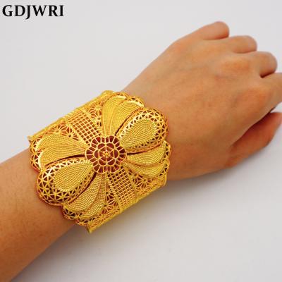 China High Quality Vintage B81 New Design Crystal Bangle Bracelet With 18k Ring for sale