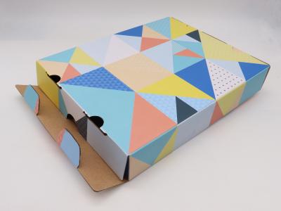 Cina Cartone stampato CMYK di Logo Shipping Packaging Boxes Corrugated che stampa vernice opaca in vendita