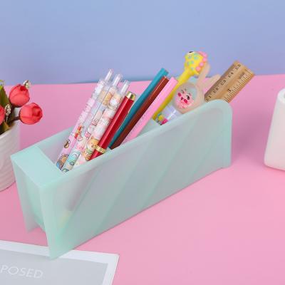 China Pen and Cosmetics Organizer Multifunctional Bookseller Products Stationery Plastic Pen Holder Wholesale for sale