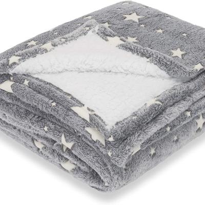 China Wholesale Dark Factory Glow Anti-Pull Sherpa Fleece Luxurious Plush Throw Blanket For Kids for sale