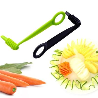 China KL-07 Stored Vegetables Spirals Spiral Cutter Easy Turning Knife Potato Carrot Cucumber Slicer Blade Hand Slicer Screw Spiralizer for sale