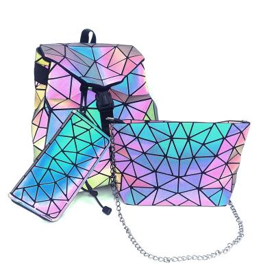 China Luminous 3 in 1 Designer Geometric Holographic Luminous Fashion Women Backpack Everyday Drawstring Luxury Day Pack for sale