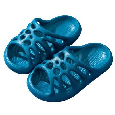 China ZHUBABA New Lightweight Kids EVA Anti-Slip Beach Slides Sandals Unisex Clogs Shoes Classic Garden Slippers For Kids for sale