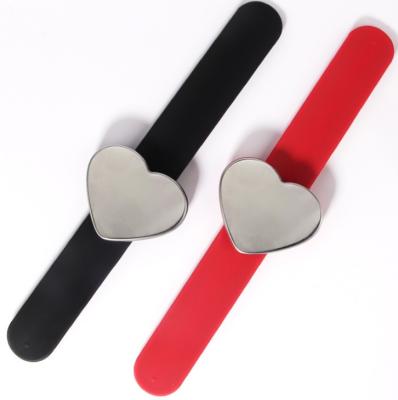 China Hot Selling Rubber Magnetic Wrist Band Barber Accessories Tools Magnet Slap Salon Staples Holder for sale