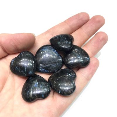 China Natural High Quality Black Lightning Astrophyllite Crystal Pendant Heart For Decoration from China blue stripe for sale