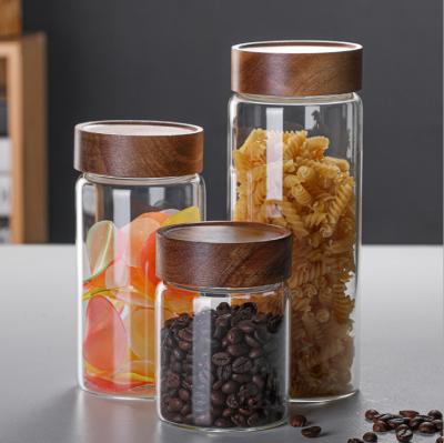 China Empty Dustproof Transparent Glass Jars With Lids Eco Friendly 580ml 500pcs for sale