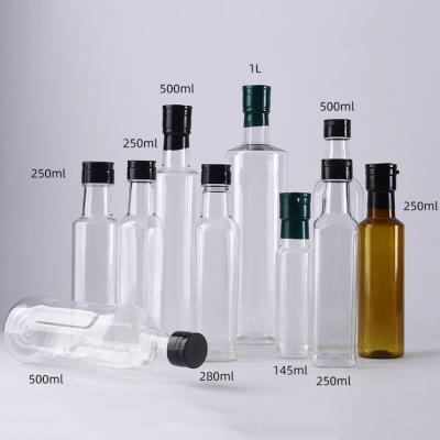 China Olive Oil Vinegar Plastic Bottle With Screw Cap Square 8.8oz for sale