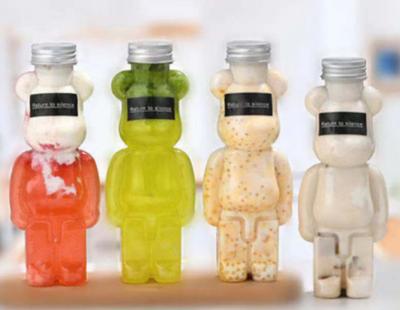 Cina La bevanda di plastica del commestibile imbottiglia 23.3oz Squeezable 16 Oz Honey Bear Bottles in vendita