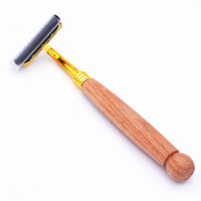 China Triple blade handle wooden razors with stainless steel blades for sale