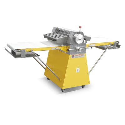 中国 High Efficiency Easy Operation Automatic Continuous Puff Pastry Roller Machine Dough Sheeter Cookies Pastry Machine 販売のため