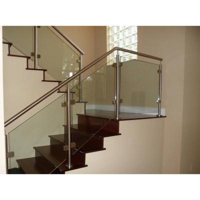 China Modern high quality modern post glass balustrade for balcony fencing outdoor balustrade on sale for sale