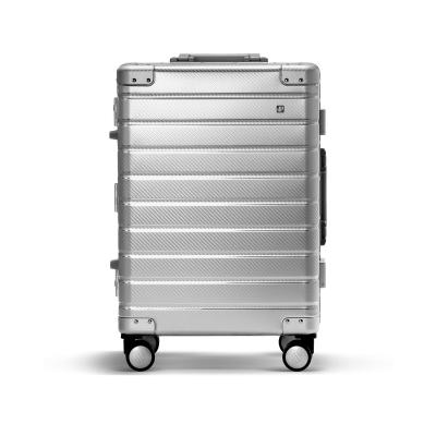 China Customizable Aluminum Travel/Luggage Personized 20/24/26/28 Inch Diamond Tip Engraving Multiple Colors /Texture 21G for sale