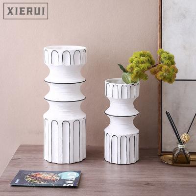 China Black line design of modern minimalist creative luxury Nordic ornaments ceramic and porcelain vase for home decor for sale