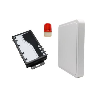 Chine Système de détection EAS RFID UHF 860-960 MHz 3-5m Portée de détection 1 hôte 1 antenne à vendre