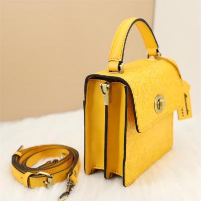 China Wholesale Small Square Bag China Ladies Shoulder Bag Korean Fashion Shoulder Bag Small Women's Messenger Bag for sale