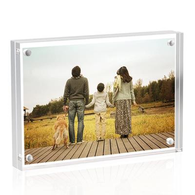 China Frameless Decorative Home Decor High Transparency Magnetic Photo Frame Acrylic Customizable Photo Frame for sale