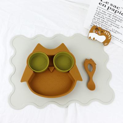 Chine Style chouette marron Plaque d'aspiration en silicone pour fonctionnel multi d'enfants d'enfant en bas âge à vendre