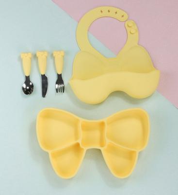 Chine Bow Knot Baby Feeding Suction Plate Cute Bib And Cartoon Spoon Fork Dish Sets à vendre