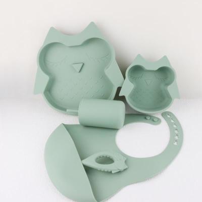 China Foldable Silicone Tableware Set Durable Bowls & Mugs For Outdoor Use for sale