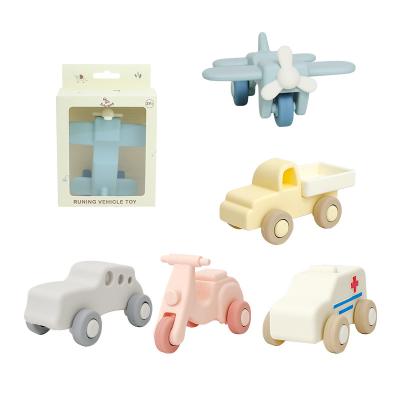 Cina Prodotti alimentari Silicone giocattolo di dentizione per bambini per i molli Bambini giocattoli per bambini 3+ Prodotti alimentari Silicone auto trattore Silicone giocattoli per bambini in vendita