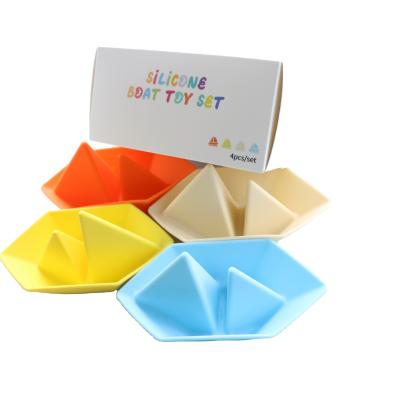 China Novos brinquedos de banho de silicone seguros de BPA para barcos, fáceis de limpar, crianças, brinquedos de banho, meninos de banho de silicone educacional. à venda