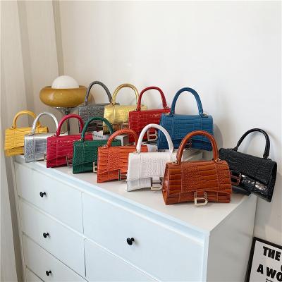 China Other Designer Luxury Handbags Bright Color Crocodile Pattern Letter Lock Chain Ladies Cross - Body Bags PU Leather Women Purse Purse for sale