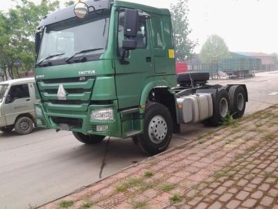 China De Vrachtwagen van de de Tractoraanhangwagen van Sinotrukhowo 6X4 met 420hp-Motor ZZ4257V3241W Te koop