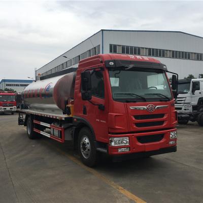 China 4x2 FAW ließ Hand-Antriebs-Asphalt-Verteilungs-LKW 12cbm 14cbm 10001 - 15000L zu verkaufen