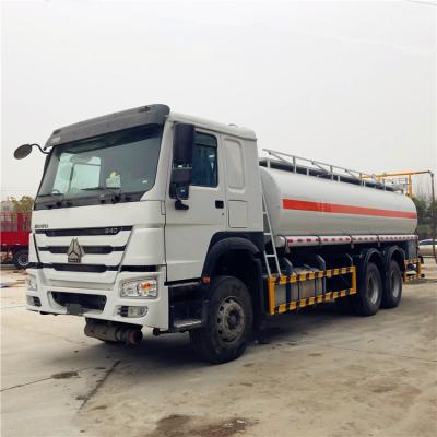 China Bijtankend De Olietankervoertuig 336HP 15001 van HOWO 6×4 20CBM - 30000L ISO9001 Te koop