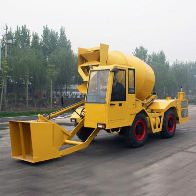 China Dubbel Concreet de Bouwmateriaal van het Kegelbroodje, 1.2m3 Zelf - het Voeden Concrete Mixers 55kw 4500kg Te koop