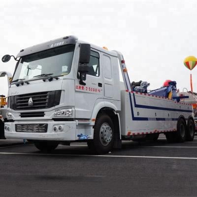 中国 Sinotruck HOWO 6*4 20Tの道のレッカー車のレッカー車のユーロ2 8997*2300*3350mm 販売のため