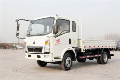 China Leichtgut-LKW-/Flachbett-LKW-Euro 2 Sinotruk 4X2 mit ZZ1047E2815B180 zu verkaufen