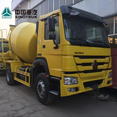 China Gele Concrete de Concrete Mixervrachtwagen van het Bouwmateriaal 6x4 8m3 met Pomp Zelf - Lading Te koop