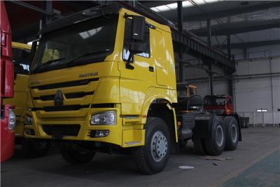 Chine Camion jaune de tracteur de Sinotruk Howo 6x4 avec le moteur WD615 et la cabine HW76 à vendre